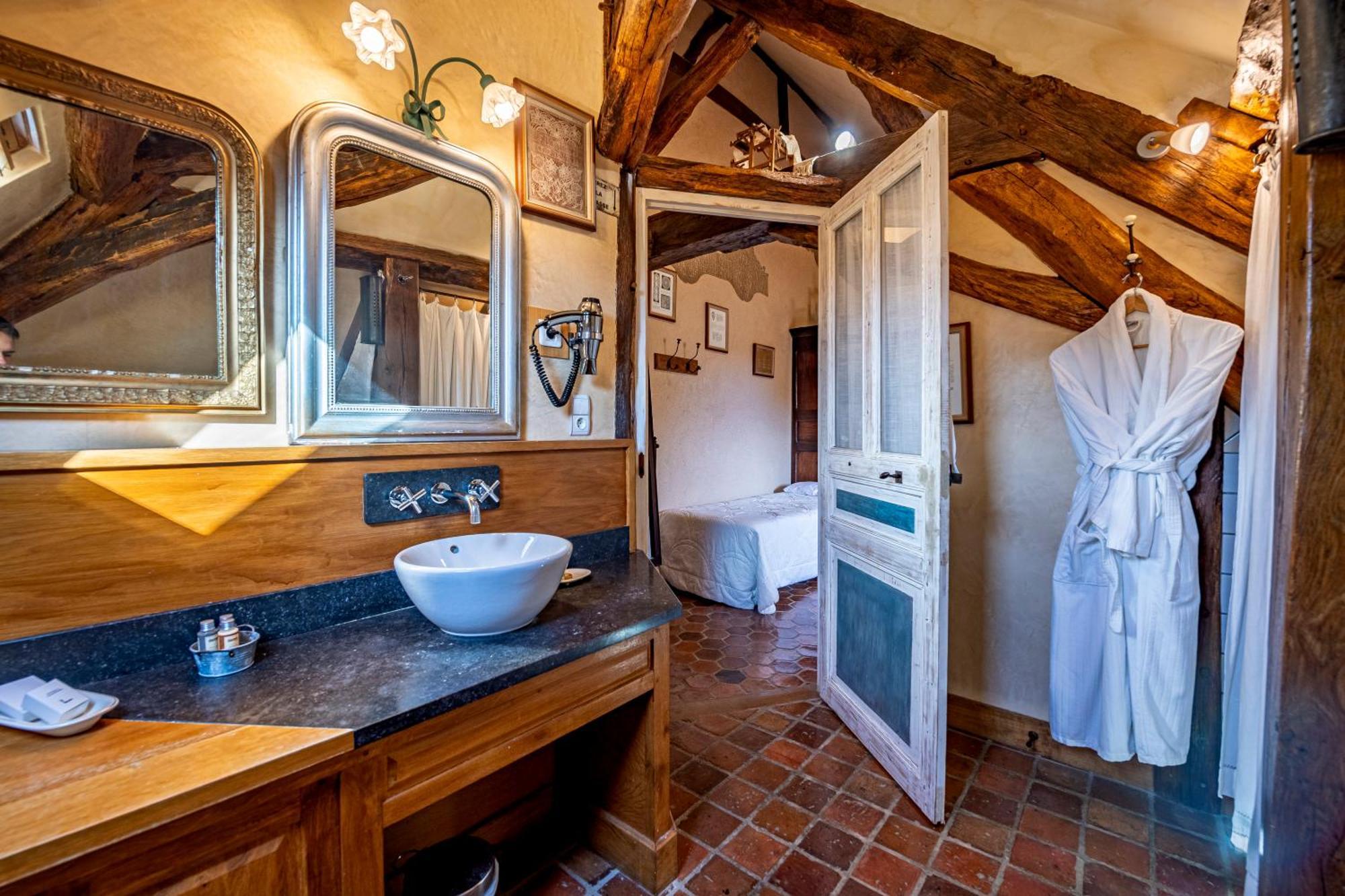 Hotel De La Beursaudiere Nitry Ngoại thất bức ảnh